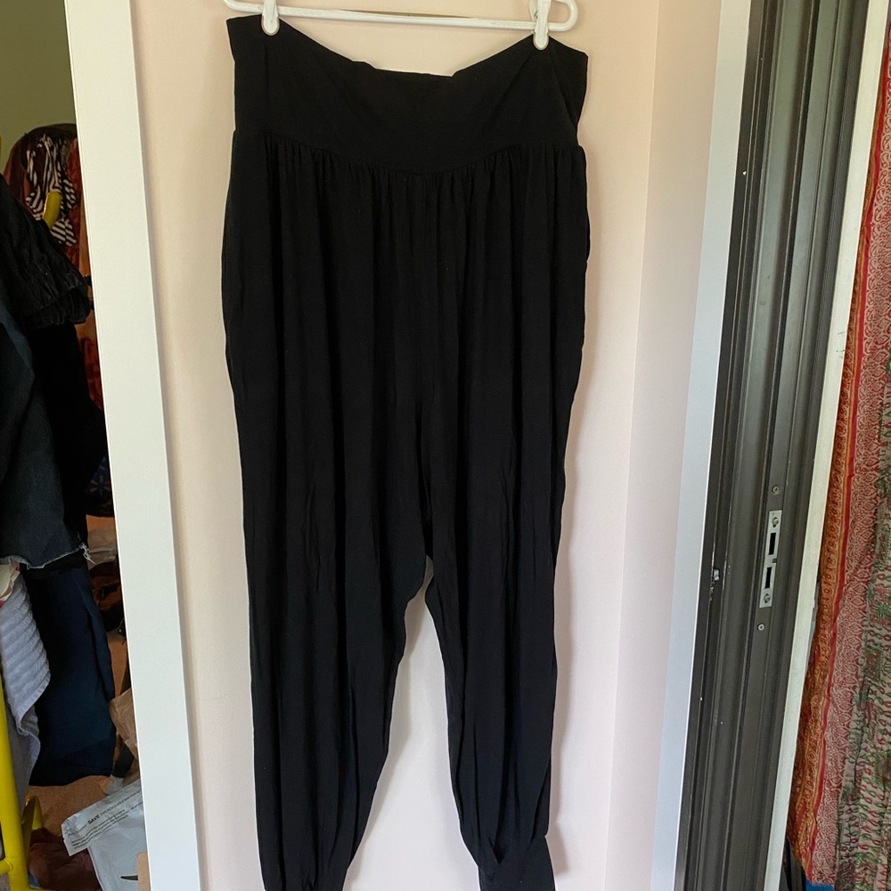 Mettamade harem joggers - 2X/3X